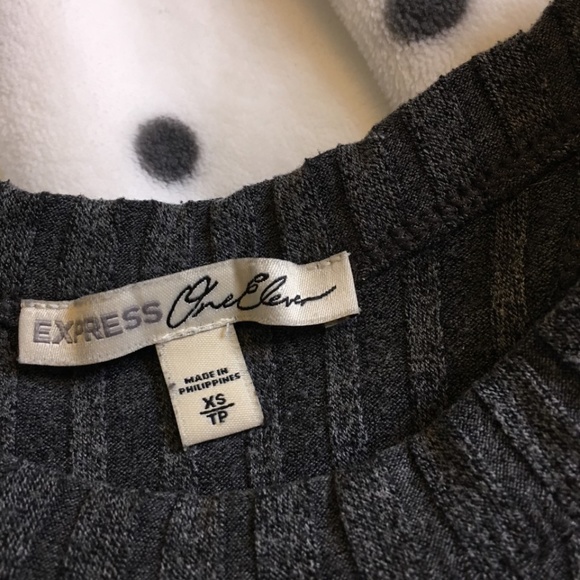 Express - Grey Ribbed Sleeveless Crop Top - Picture 3 of 4